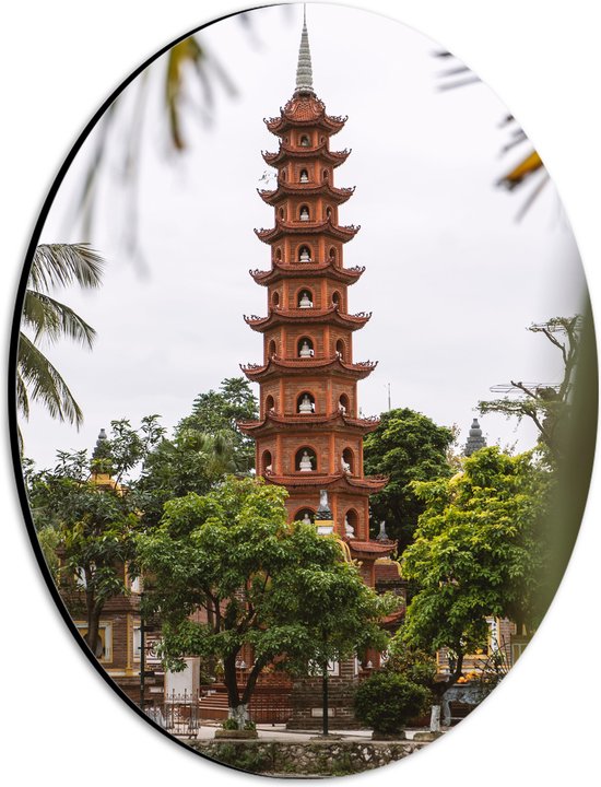 WallClassics - Dibond Ovaal - De Oudste Boeddhistische Tempel - Vietnam - 21x28 cm Foto op Ovaal (Met Ophangsysteem)