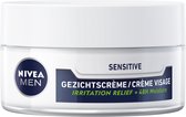 NIVEA MEN Sensitive Dagcrème - Gezichtscrème voor Gevoelige huid - Met kamille en vitamine E - Alcoholvrij - 50 ml