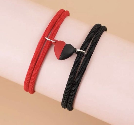 Koppel armband | Valentijn | Zwart & Rood | Liefdes Cadeau | Romantisch | Cadeau voor je vrouw of vriendin | Mannen Cadeautjes | magneten | liefdes armband | hartje | hartjes armband