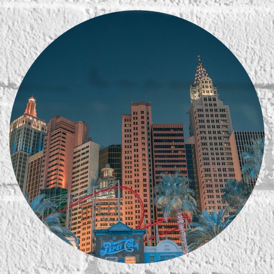 WallClassics - Muursticker Cirkel - Hotel en Casino Gebouw - New York - 20x20 cm Foto op Muursticker