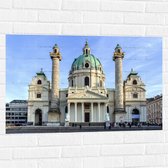 WallClassics - Muursticker - Karlskirche Kerk in Oostenrijk - 90x60 cm Foto op Muursticker