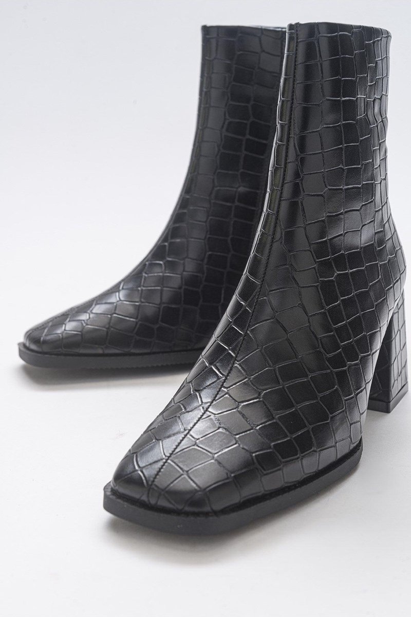 Loren Black Boots