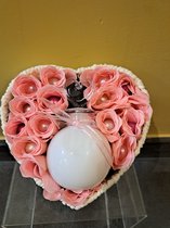 coffret cadeau femme anniversaire - fête des mères - saint valentin - joli cadeau -vegan - perles de bain - roses de savon - gel douche - noix de coco