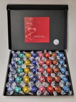 Chocolade Ballen Proeverij Pakket Groot | 40 stuks Lindt chocolade met Mystery Card 'Happy Valentine's Day' met persoonlijke (video)boodschap | Chocoladepakket | Feestdagen box | Chocolade cadeau | Valentijnsdag | Verjaardag | Moederdag | Vaderdag