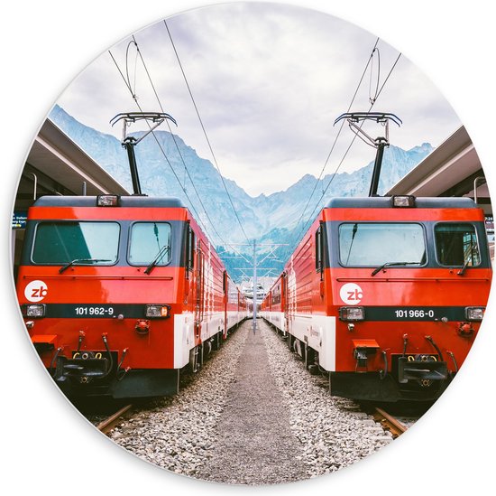 WallClassics - PVC Schuimplaat Muurcirkel - Twee Treinen bij Station - 60x60 cm Foto op Muurcirkel (met ophangsysteem)