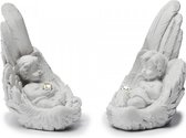 set van 2 slapende engelen in engelenvleugels met kristallen bal in de handjes 7x5x4.5cm