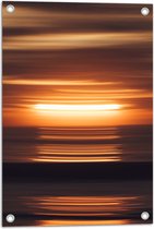 WallClassics - Tuinposter – Wazige Zonsondergang - 40x60 cm Foto op Tuinposter (wanddecoratie voor buiten en binnen)