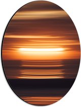 WallClassics - Dibond Ovaal - Wazige Zonsondergang - 21x28 cm Foto op Ovaal (Met Ophangsysteem)