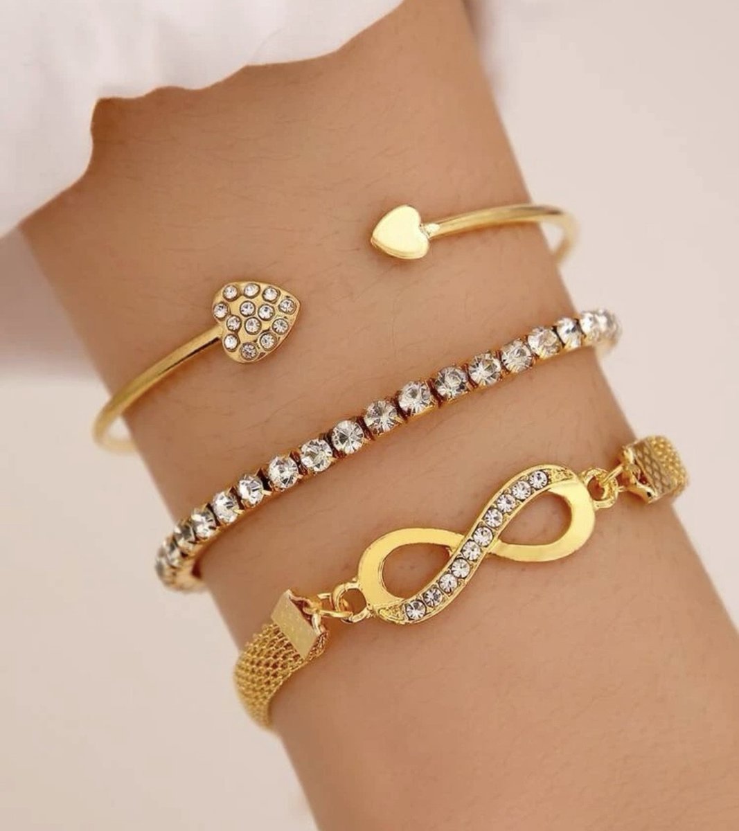 Soraro Set Armbanden | 3 Delig Set | Dames | Goudkleurig | Vrouwen Armband Goud| Sieraden | Mooie Cadeauverpakking | Valentijn | Valentijnscadeau