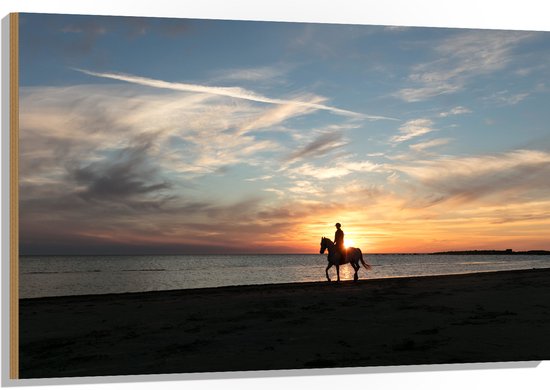 Hout - Paardrijden op het Strand met Zonsondergang - 120x80 cm - 9 mm dik - Foto op Hout (Met Ophangsysteem)