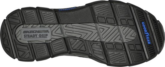 Zool van een zwarte Skechers sneaker. Grijze zool met 'Skechers Steady Grip' en 'Goodyear' in blauw.