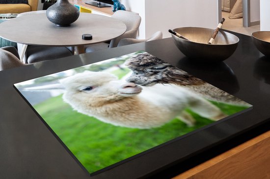 KitchenYeah® Inductie beschermer 78x78 cm - Alpaca - Liefde - Gras - Kookplaataccessoires - Afdekplaat voor kookplaat - Inductiebeschermer - Inductiemat - Inductieplaat mat