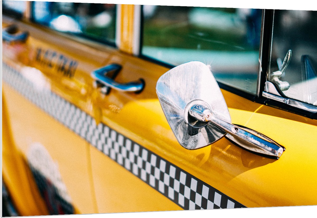 PVC Schuimplaat- Close-up van Spiegel aan Gele Schoolbus - 150x100 cm Foto op PVC Schuimpl