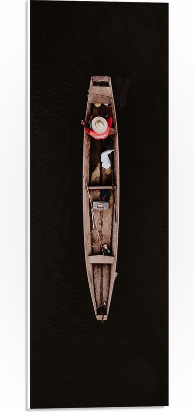 WallClassics - PVC Schuimplaat - Bovenaanzicht van Visser in Smal Houten Vissersbootje op Donker Water - 20x60 cm Foto op PVC Schuimplaat (Met Ophangsysteem)