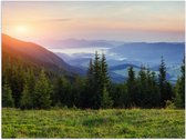 Poster Glanzend – Ondergaande Zon in een Landschap vol Bergen - 40x30 cm Foto op Posterpapier met Glanzende Afwerking