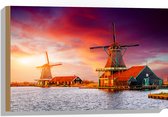 Hout - Nederlandse Windmolens aan het Water onder Paars met Oranje Lucht - 60x40 cm - 9 mm dik - Foto op Hout (Met Ophangsysteem)