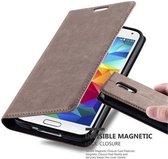 Cadorabo Hoesje geschikt voor Samsung Galaxy S5 / S5 NEO in KOFFIE BRUIN - Beschermhoes met magnetische sluiting, standfunctie en kaartvakje Book Case Cover Etui