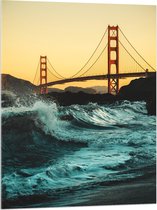 WallClassics - Acrylglas - Wilde Zee bij Golden Gate Bridge in San Francisco - 75x100 cm Foto op Acrylglas (Met Ophangsysteem)