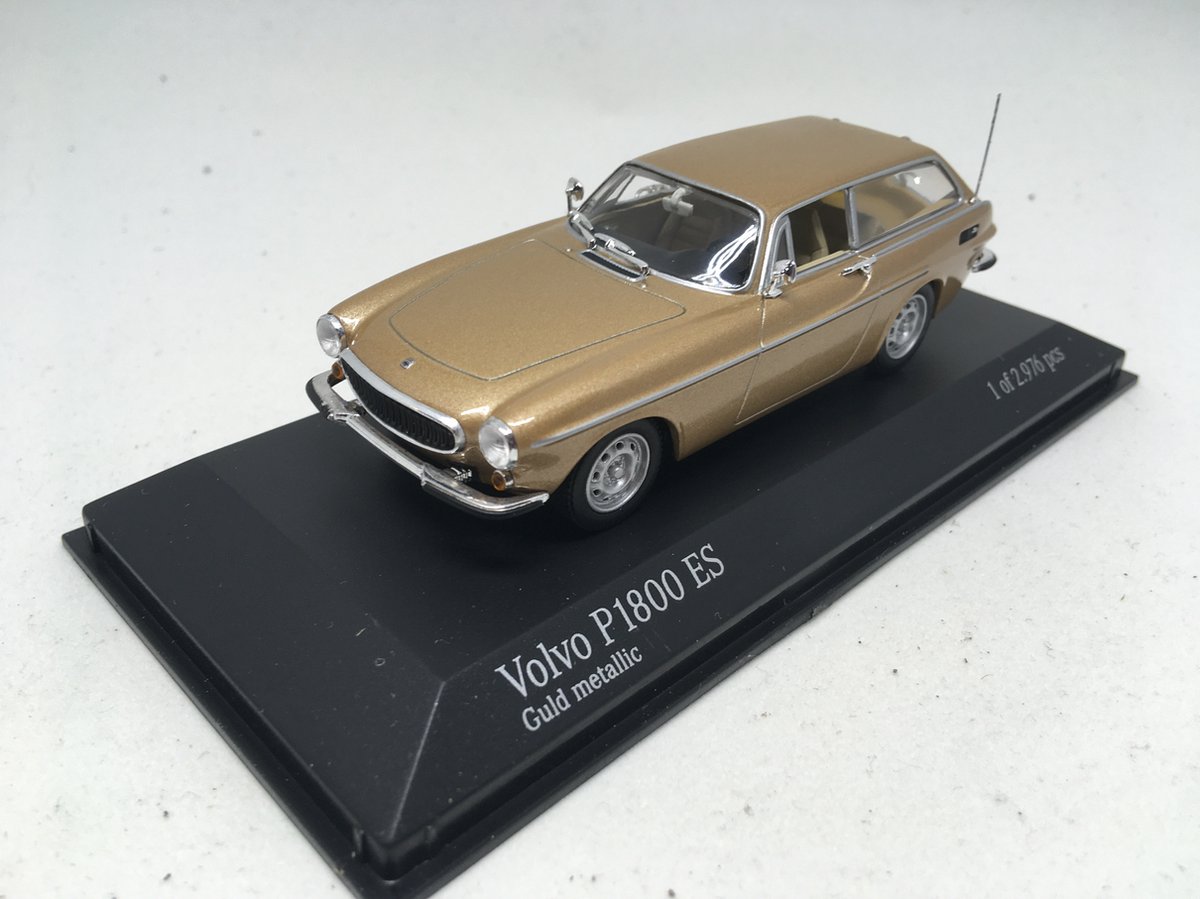 VOLVO P1800 ES - Goud - 1:43 - Minichamps - Modelauto