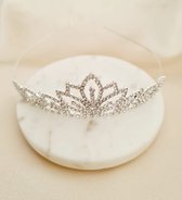 Tiara Kroontje bruidsmeisje| prinses kroontje |haaraccessoire met steentjes| luxe diadeem| Haarpin glanzend| Bruidmeisje| Galafeest| Verkleedpartij Prinses - Luxe Tiara/kroontje - Frozen - Rapunzel - Doornroosje - Elsa - Anna - Prinsessenjurk