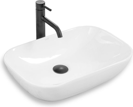 Witte keramische waskom met afgeronde hoeken, een zwarte kraan en een zwarte afvoer.