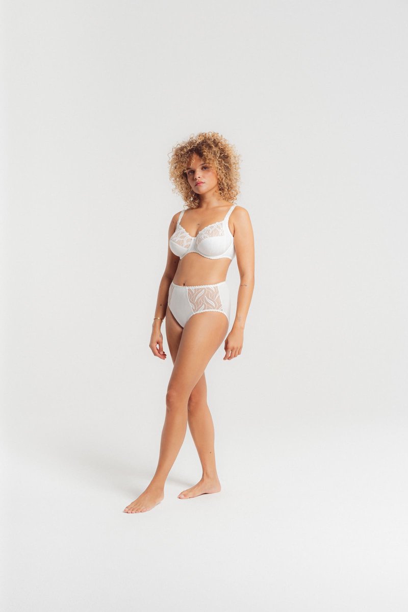Louisa Bracq – Julia – BH Beugel – 477-01 - Nacre - C85/100