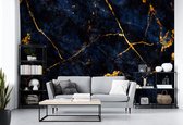 Fotobehang - Vlies Behang - Goud en Marineblauw Marmer - 254 x 184 cm