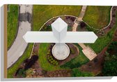 Hout - Bovenaanzicht van Gigantisch Wit Kruis - 60x40 cm - 9 mm dik - Foto op Hout (Met Ophangsysteem)