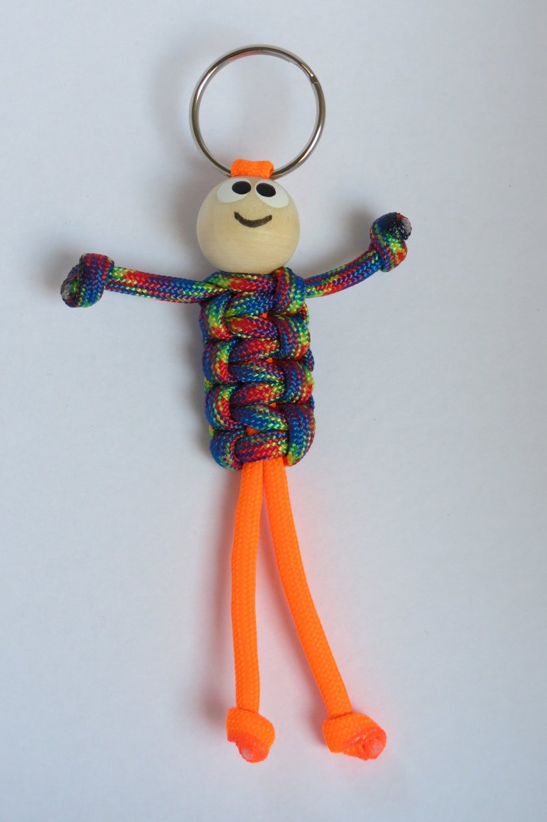 Gelukspoppetje regenboog Donker Neon Oranje Sleutelhanger