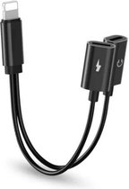 Adapter 2 in 1 - Lightning Audio- en oplaadpoort - Geshcikt voor iPhone en iPad - Muziek Luisteren en Opladen Tegelijk - Zwart