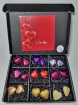 Hartjes Box met Chocolade Hartjes & Mystery Card 'I Love You' met persoonlijke (video) boodschap | Valentijnsdag | Moederdag | Vaderdag | Verjaardag | Chocoladecadeau | liefdevol cadeau