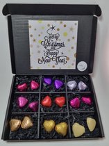 Hartjes Box met Chocolade Hartjes & Mystery Card 'Merry Christmas and Happy New Year' met persoonlijke (video) boodschap | Valentijnsdag | Moederdag | Vaderdag | Verjaardag | Chocoladecadeau | liefdevol cadeau