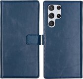 Selencia Hoesje Geschikt voor Samsung Galaxy S22 Ultra Hoesje Met Pasjeshouder - Selencia Echt Lederen Bookcase - Blauw