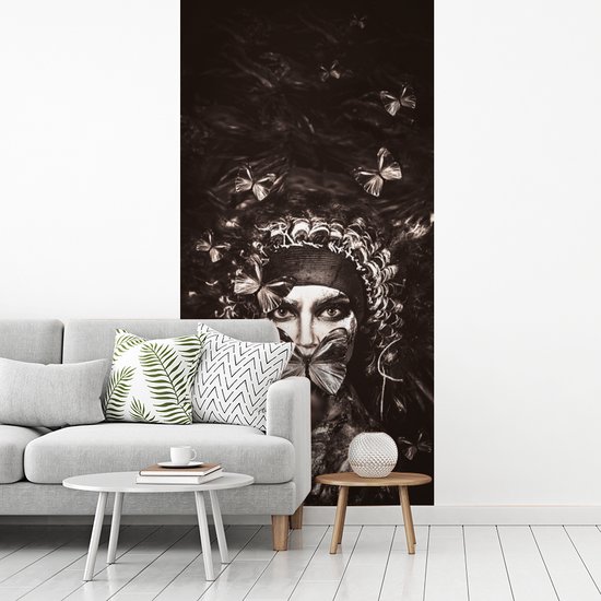 Papier Peint - Papier peint photo Femme - Papillon - Zwart - Wit - Largeur 120 cm x hauteur 240 cm