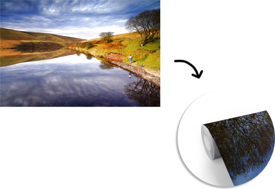 Behang - Fotobehang De Black Mountains in het Nationaal park Brecon Beacons met een donkere hemel - Breedte 600 cm x hoogte 400 cm