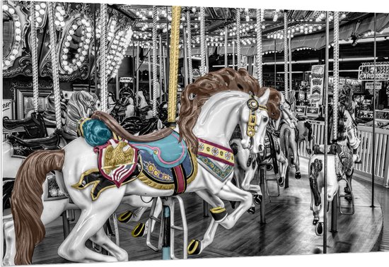 PVC Schuimplaat- Sierlijk Paard in Carrousel - 150x100 cm Foto op PVC Schuimplaat