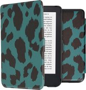 Hoesje geschikt voor Kobo Clara 2E E-reader - iMoshion Design Slim Hard Case Bookcase - Ook geschikt voor Tolino Shine 4 - Green Leopard