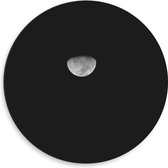 WallClassics - Dibond Muurcirkel - Halve Maan met Zwarte Achtergrond - 50x50 cm Foto op Aluminium Muurcirkel (met ophangsysteem)