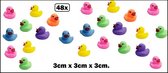 48x Mini canards de bain colorés couleurs assorties 3cm x 3cm x 3cm - Distribution amusante pour une fête à thème festival