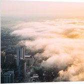 WallClassics - Acrylglas - Laag Wolken over de Stad - 80x80 cm Foto op Acrylglas (Wanddecoratie op Acrylaat)