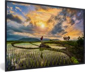 Fotolijst incl. Poster - De mooie rijstvelden van Thailand onder een geweldig gekleurde lucht - 60x40 cm - Posterlijst