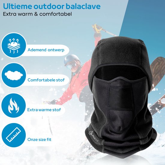 Zwarte bivakmuts met mesh gezichtspaneel, op de achtergrond skiërs. "Ultieme outdoor balaclava". "Ademend ontwerp", "Comfortabele stof", "Extra warme stof", "Onze size fit".
