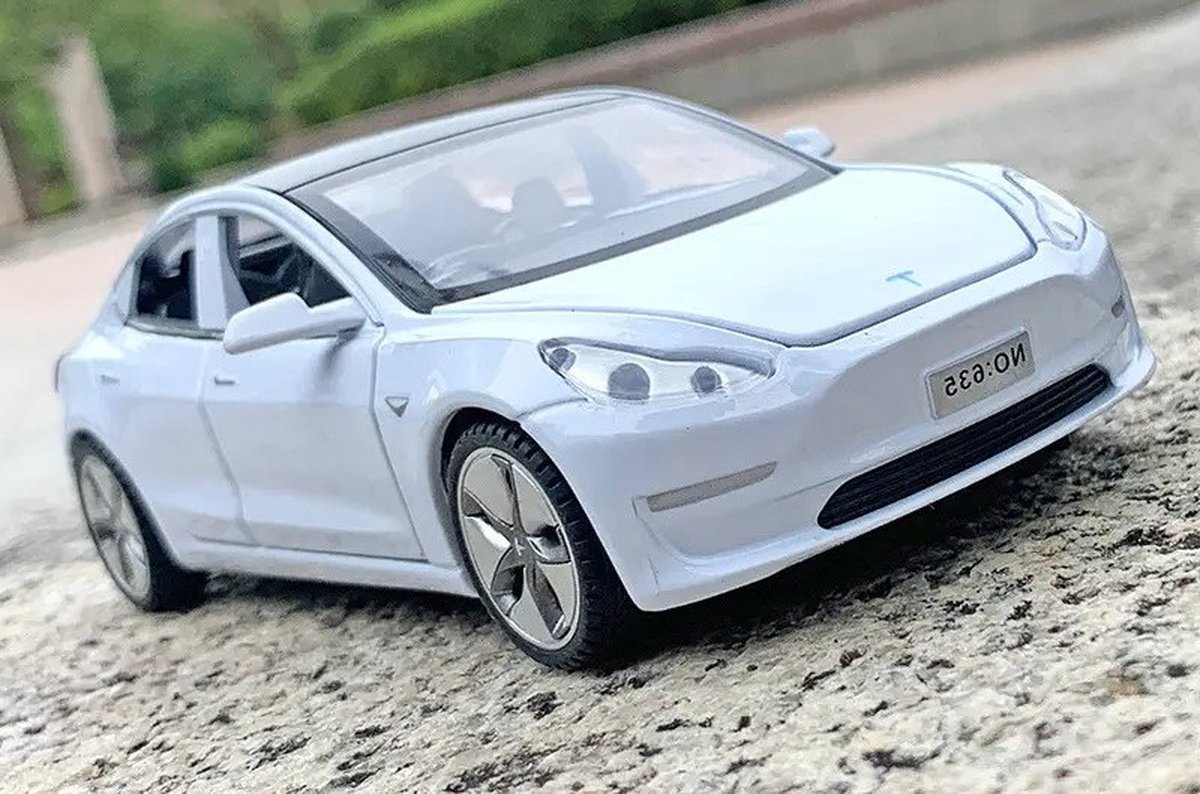 Tesla Model 3 - Modelauto - Geluid en Licht - Speelgoed Autos - 1:32 - Wit
