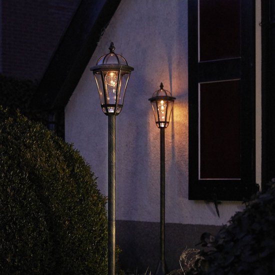 Luxform kensington 2024 solar lamp post