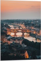 WallClassics - Vlag - Middeleeuwse brug over rivier de Arno - Italië - 50x75 cm Foto op Polyester Vlag