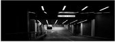 WallClassics - Poster Glossy – Pakeergarage - Zwart Wit - 90x30 cm Photo sur Papier Poster avec Finition Brillante
