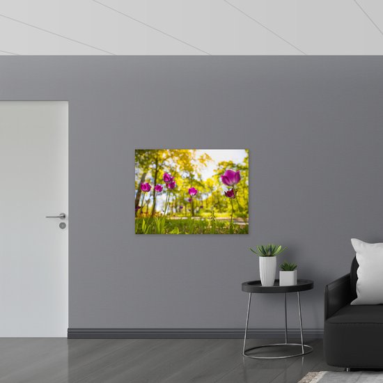 Poster Glanzend – Tulpen bij Elkaar in een Bos - 100x75 cm Foto op Posterpapier met Glanzende Afwerking