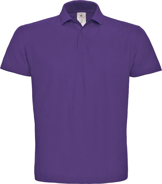 Paarse B&C polo met korte mouwen, opstaande kraag en knoopjes.