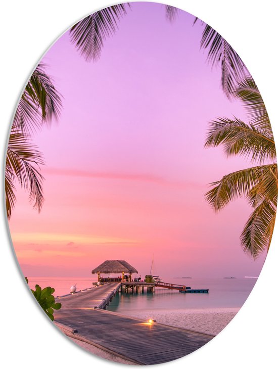 PVC Schuimplaat Ovaal - Maledieven Resort op het Water met Pastelkleurige Lucht - 51x68 cm Foto op Ovaal (Met Ophangsysteem)