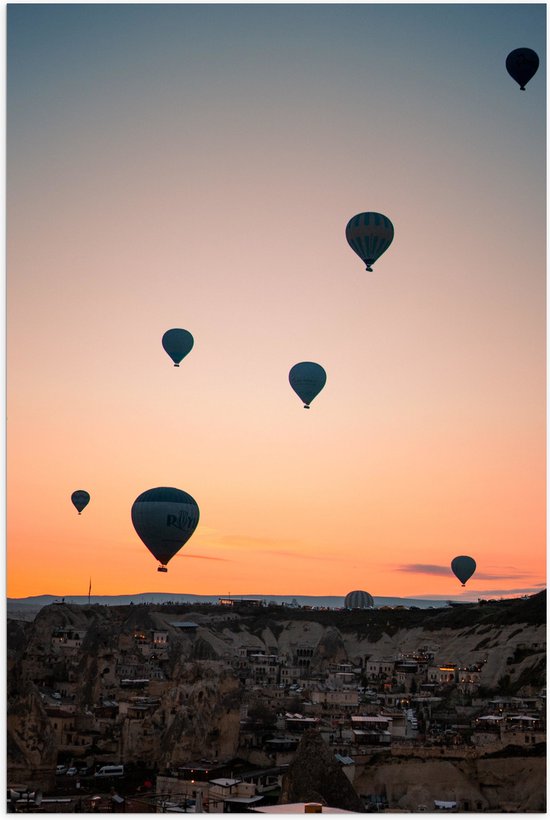 WallClassics - Poster brillant - Montgolfières au-dessus d'un paysage avec coucher de soleil - Photo 60 x 90 cm sur papier poster avec finition brillante